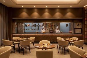 Lounge nebo bar v ubytování Radisson Mumbai Andheri MIDC