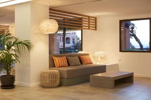 אזור ישיבה ב-Insotel Club Tarida Playa