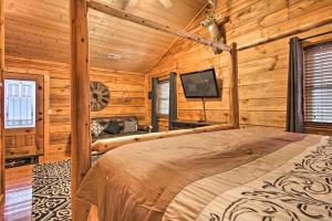 Gallery image of Spacious Gatlinburg Cabin with Hot Tub and Game Room! in Gatlinburg