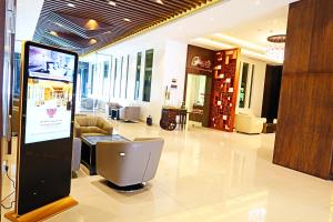 TV a/nebo společenská místnost v ubytování Pars International Hotel