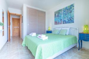 Posteľ alebo postele v izbe v ubytovaní Apart-rent Apartment Port Grec 0162