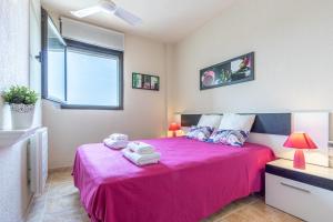 Posteľ alebo postele v izbe v ubytovaní Apart-rent Apartment Port Grec 0162