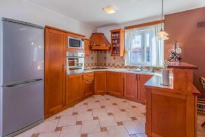Küche/Küchenzeile in der Unterkunft Apartments Alin