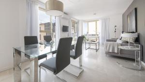 Televízia a/alebo spoločenská miestnosť v ubytovaní Apartment Unio, TarracoHomes