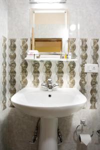 Vonios kambarys apgyvendinimo įstaigoje Golden Kuensel Resort & Spa