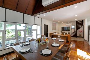 Restoran atau tempat makan lain di Patong Garden House - Luxury Villa in Patong Hills