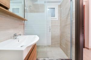 Ένα μπάνιο στο SYKA Thassos - Apartment first floor SKALA RACHONIOU +9 φωτογραφίες