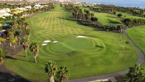 Pemandangan dari udara bagi Villa Caleta Golf