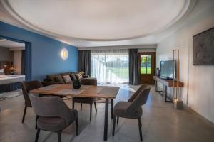 TV a/nebo společenská místnost v ubytování Marbella Resort