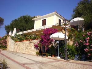 Galeriebild der Unterkunft Polytropon Studio ground floor in Kefalonia