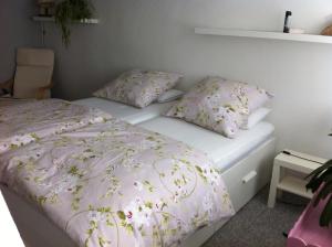 Posteľ alebo postele v izbe v ubytovaní Forsthof
