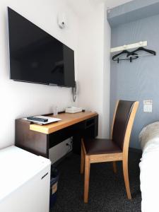 Televisyen dan/atau pusat hiburan di Toyama Town Hotel