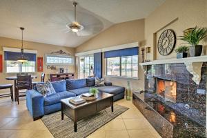 Istumisnurk majutusasutuses PoolandSpa, Theater Room and Views Palm Desert Home!