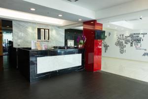 Lobi atau kawasan kaunter penerimaan di M Design Hotel @ Pandan Indah