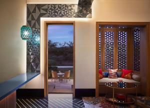 Taj Devi Ratn Resort & Spa, Jaipur的休息区