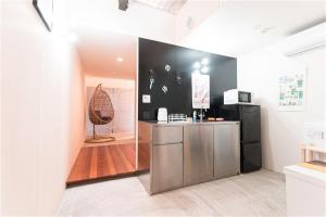 A kitchen or kitchenette at 谷町君 星屋 八尾家 京都清水五条