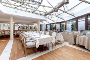 Restaurace v ubytování Hotel Le Premier