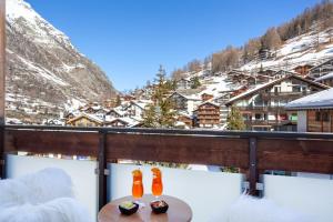 Nespecifikovaný výhled na hory nebo výhled na hory při pohledu z hotelu