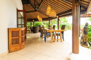 Nhà hàng/khu ăn uống khác tại Villa Cahaya - Bali Sea Villas Beachfront and private pool