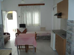 Gallery image of Katerina Apartments in Kokkini Khanion