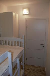 Fotografie z fotogalerie ubytování Apartments Japuncic v destinaci Karlobag