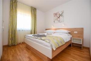 Ένα ή περισσότερα κρεβάτια σε δωμάτιο στο Villa Irena +28 φωτογραφίες