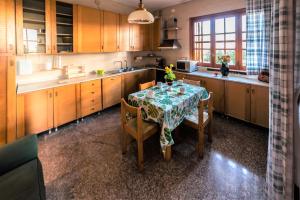 Køkken eller tekøkken på Casa Vacanze Villa Chiara