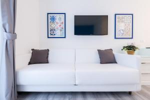 A television and/or entertainment centre at Napoliving