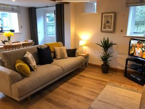 Gallery image of Little Coombe, Bookham Court in Dorchester