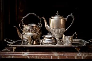 Comodidades para preparar café e chá em Nino Hotel Boutique