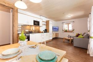 Kuchyňa alebo kuchynka v ubytovaní Ferienhaus Widauer Herzoghof