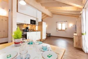 Kuchyňa alebo kuchynka v ubytovaní Ferienhaus Widauer Herzoghof