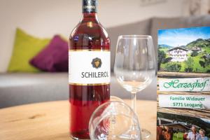 Nápoje v ubytovaní Ferienhaus Widauer Herzoghof