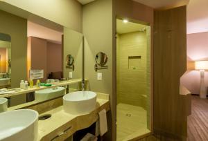 O baie la Hotel Glow Point - Mulza