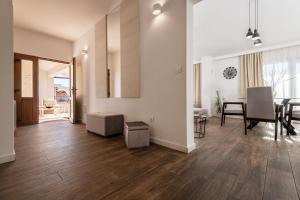 Posedenie v ubytovaní Iva Apartment