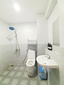 Et badeværelse på Ba Sao Hotel + 25 billeder