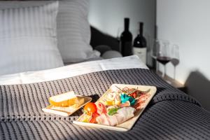 Jedlo v ubytovaní bed & breakfast alebo blízkom okolí