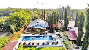 Kolam renang di atau dekat dengan Ruby True Hotel
