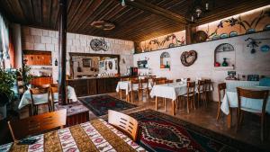 Gallery image of Jerveni Cave Hotel in Mustafapaşa +102 photos