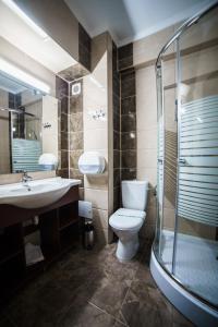 Koupelna v ubytování Grand Hotel Orient Braila + 37 fotografií