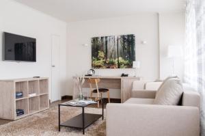 Μια τηλεόραση ή/και κέντρο ψυχαγωγίας στο Pine Resort