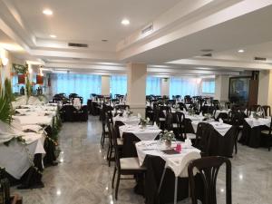 Restaurace v ubytování Hotel Borgo Marina