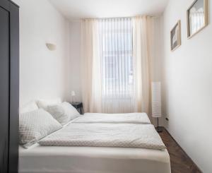 Posteľ alebo postele v izbe v ubytovaní BASTINICA Superior Apartment, OLD TOWN in City CENTER