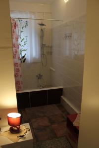 Kúpeľňa v ubytovaní Apartment MIS Floura