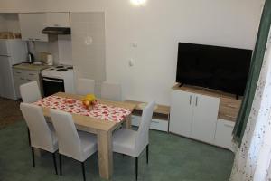 Kuchyňa alebo kuchynka v ubytovaní Apartment MIS Floura