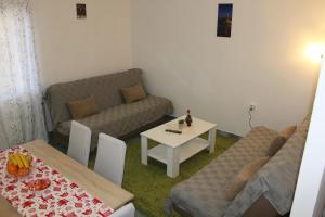 Posedenie v ubytovaní Apartment MIS Floura