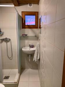 Koupelna v ubytování Pécsely apartman