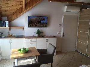 A kitchen or kitchenette at AJO Vienna Balcony - Contactless Check-in