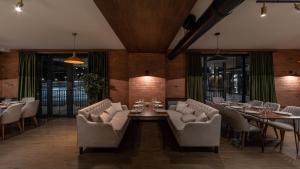 Istumisnurk majutusasutuses KOMOREBI BAKURIANI RESORT