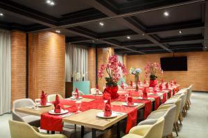 Restaurant o un lloc per menjar a ibis Styles Bekasi Jatibening